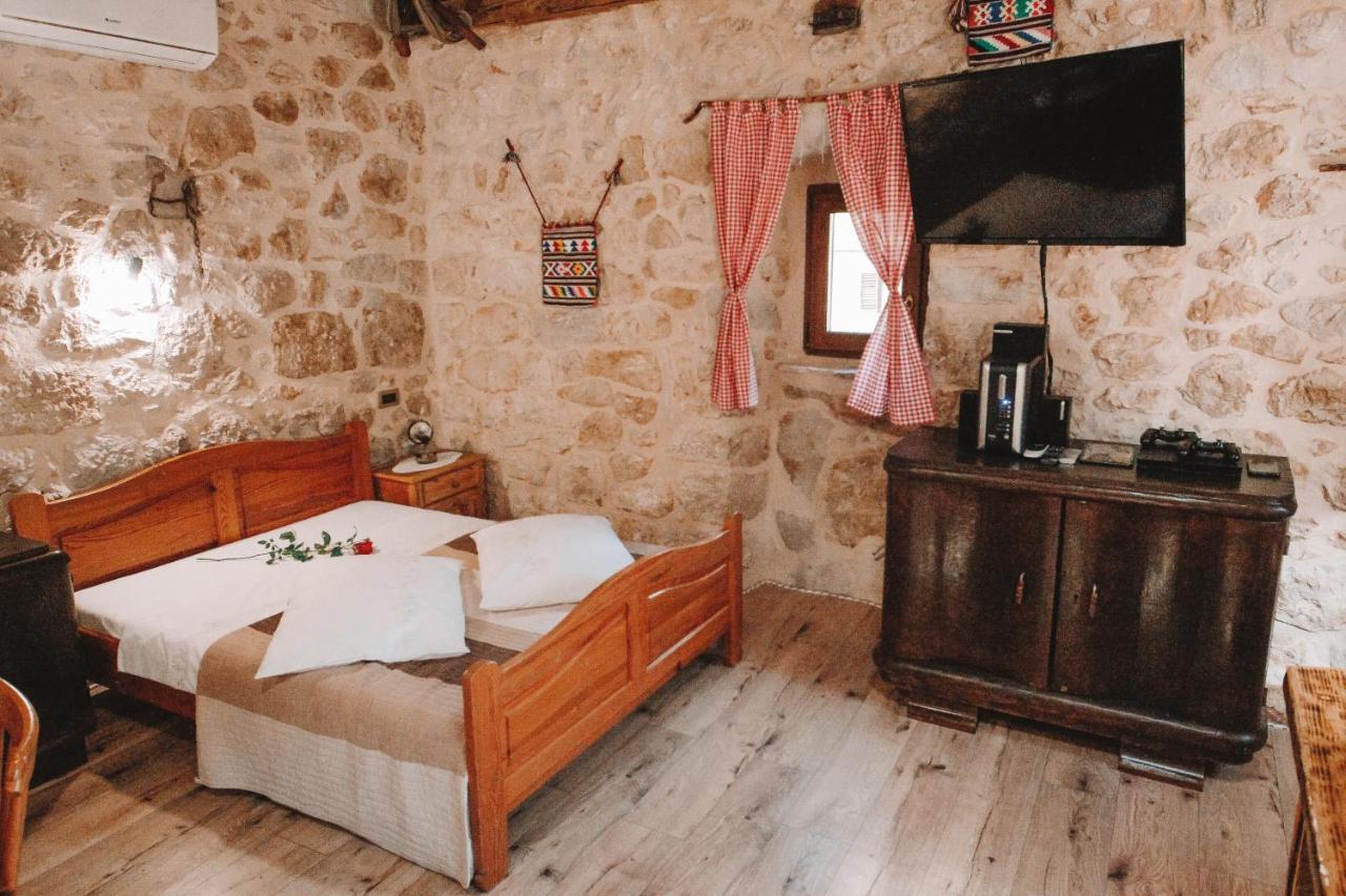 The Old Stable 1861 Villa Imotski Dış mekan fotoğraf